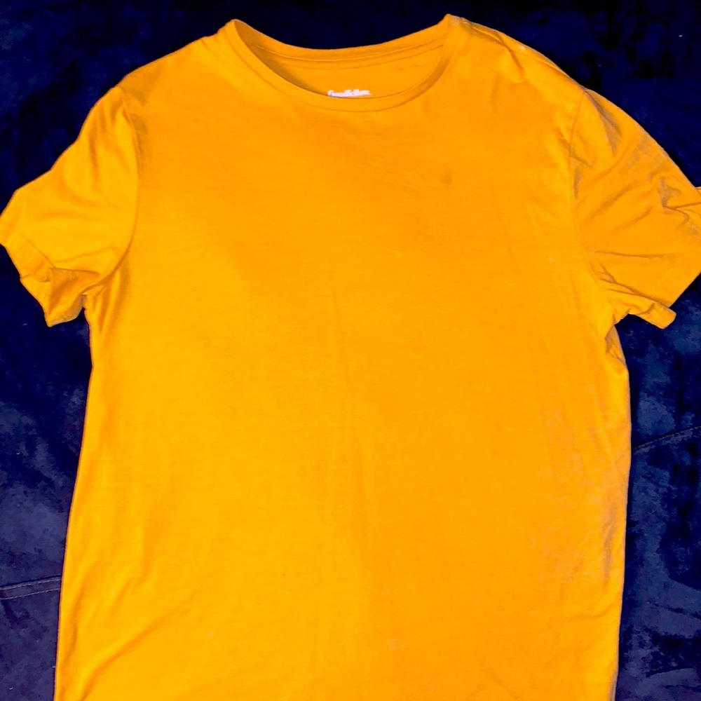 Mens T-shirt like New! Very comfortable